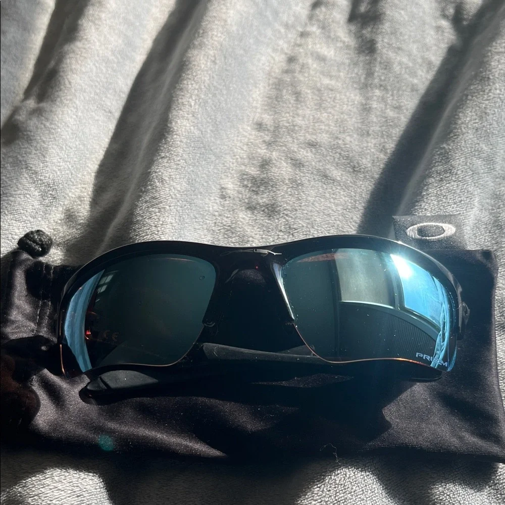 Oakley Prizm Black and Blue Sunglasses W/Bag